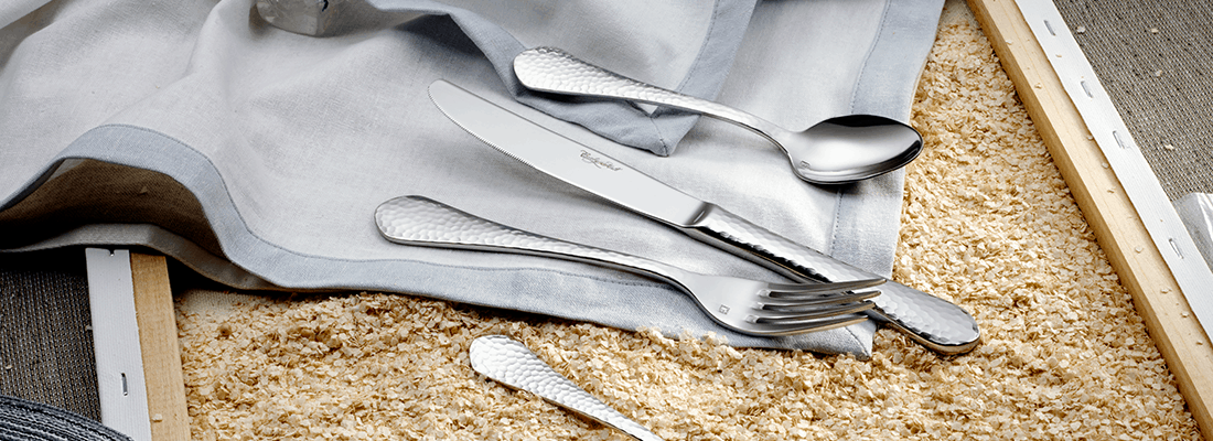 Corby Hall York A.D. Coffee Spoon | Mirror Finish: C5005